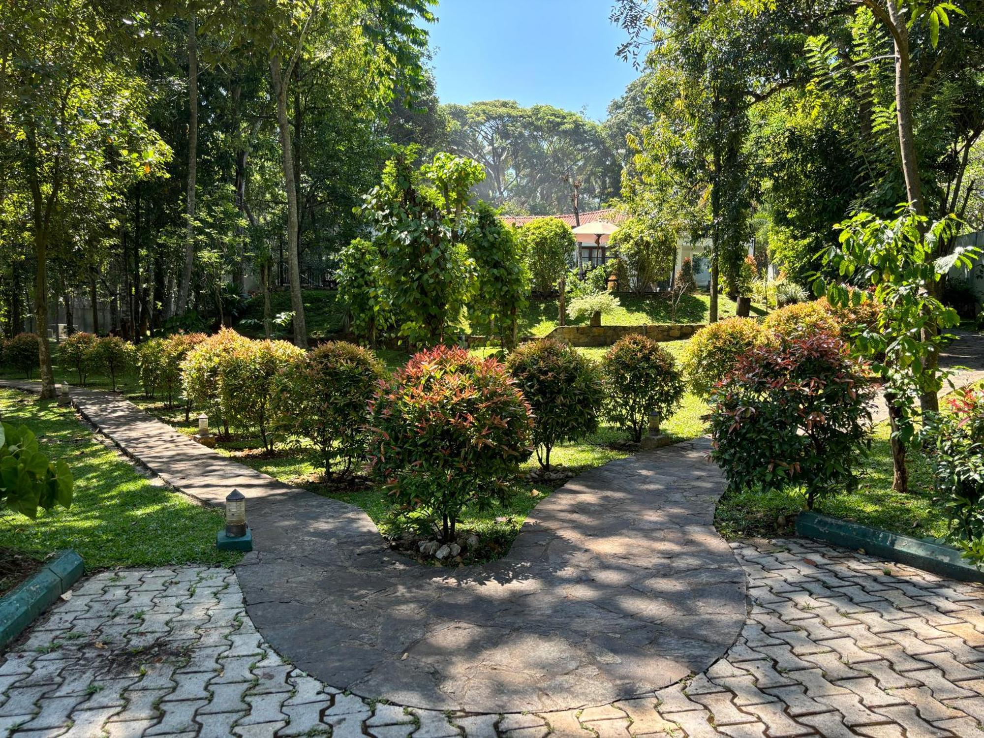 Serenity Villa Digana Kandy Exterior photo